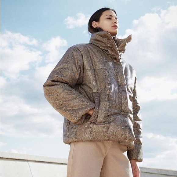 NWT Nanushka hide puffer jacket brown snake vinyl size S - Picture 2 of 9